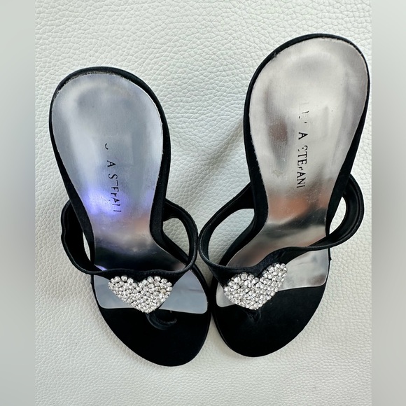 Slip on crystal heart satin Italian slip on sandals - Picture 4 of 7